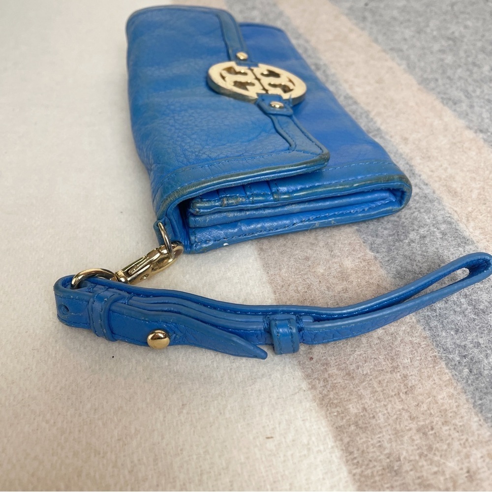 Tory Burch "Amanda" Wallet/wristlet Bright Blue Pebble Leather - Picture 6 of 11